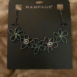 Rampage Flower Necklace  